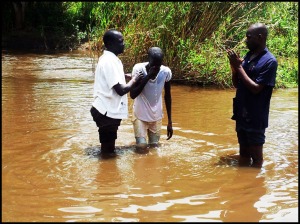 водное крещение на реке Кинайти